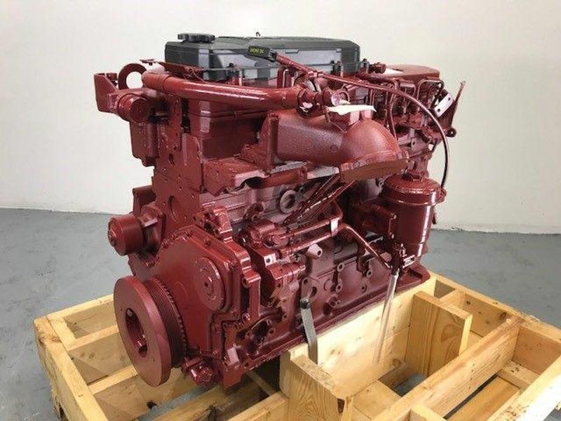 Cummins ISB6.7 Engine