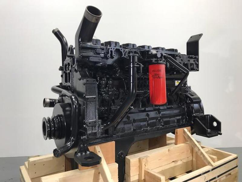 Komatsu SAA6D140E-3 Engine