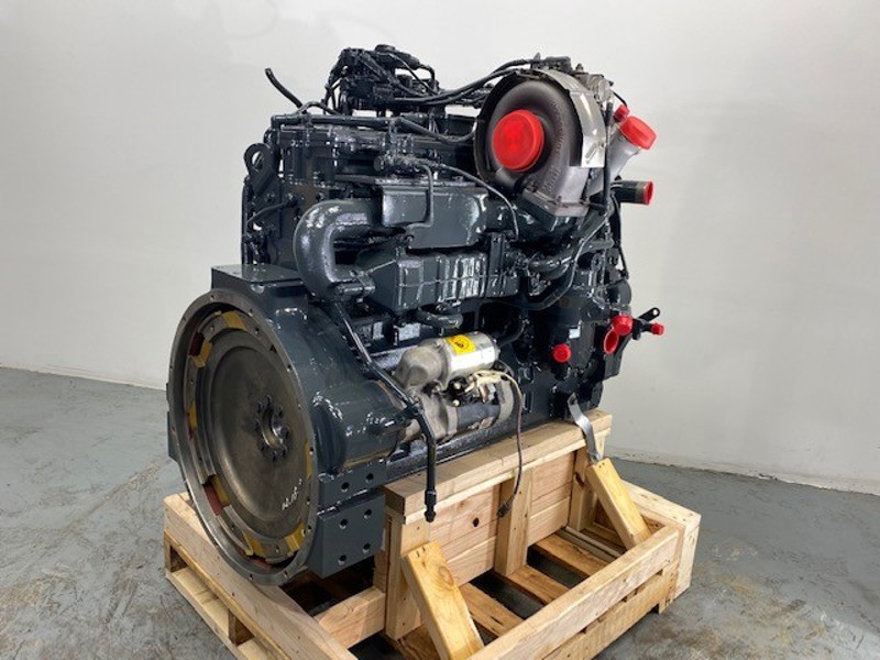 Komatsu SAA6D114E-6 Engine