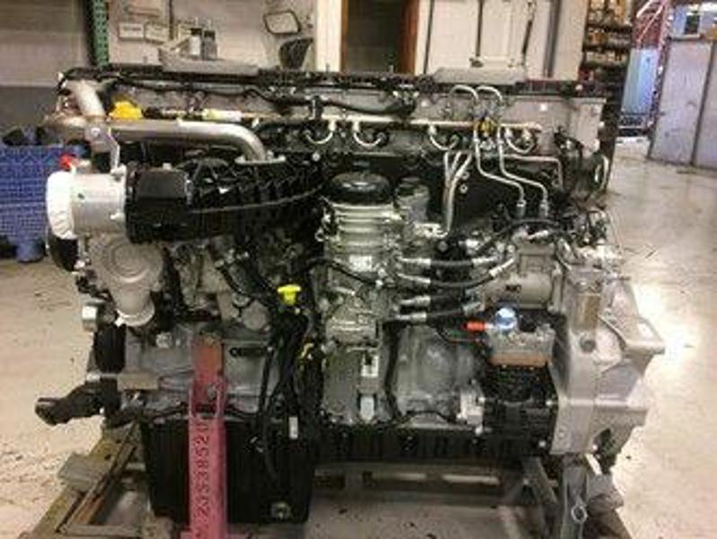 Detroit DD15 Engine