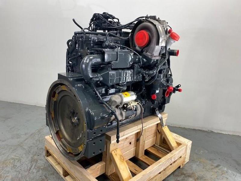 Komatsu SAA6D114E-5 Engine