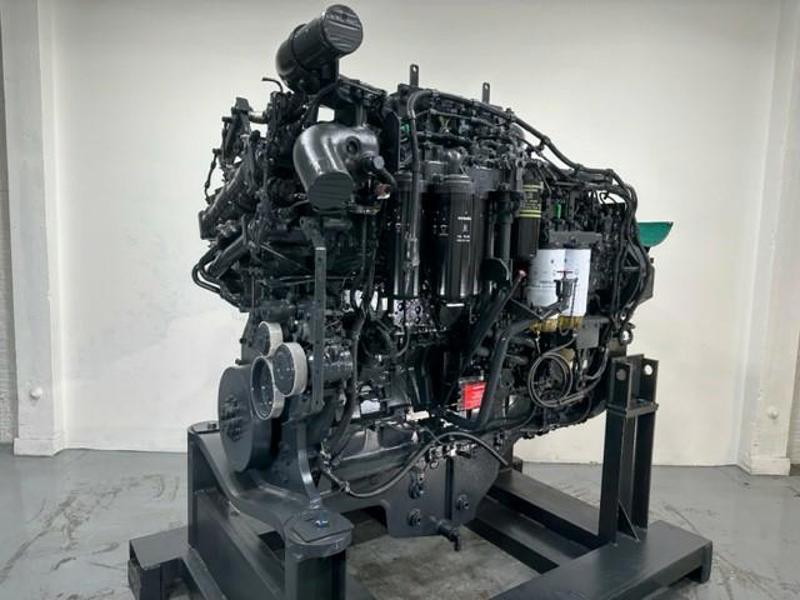 Komatsu SAA6D140E-5 Engine