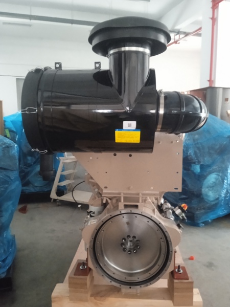 Cummins KTA19 Engine