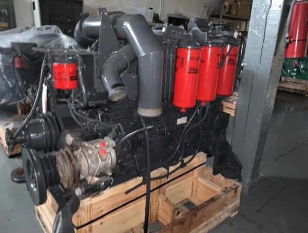 Komatsu SAA6D125E-3 Engine
