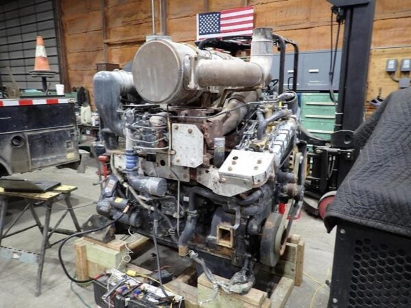 Komatsu SAA6D140E-6 Engine - Image 5