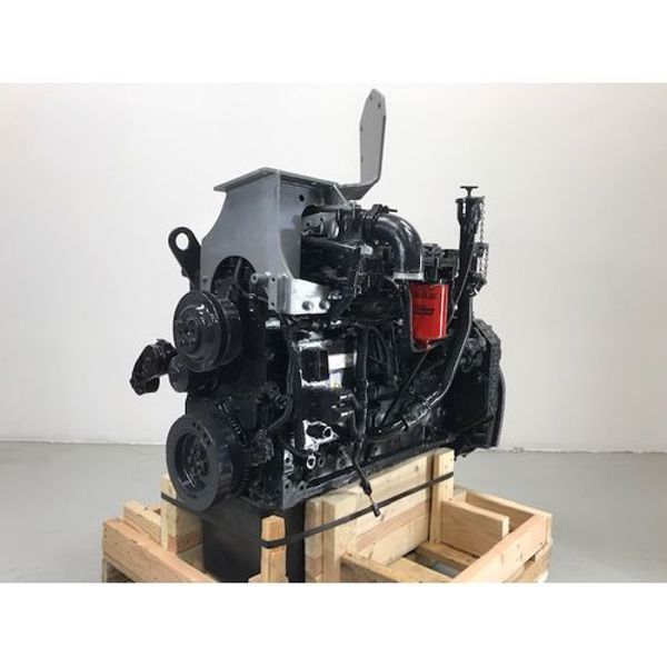 Komatsu SAA6D107E-1 Engine